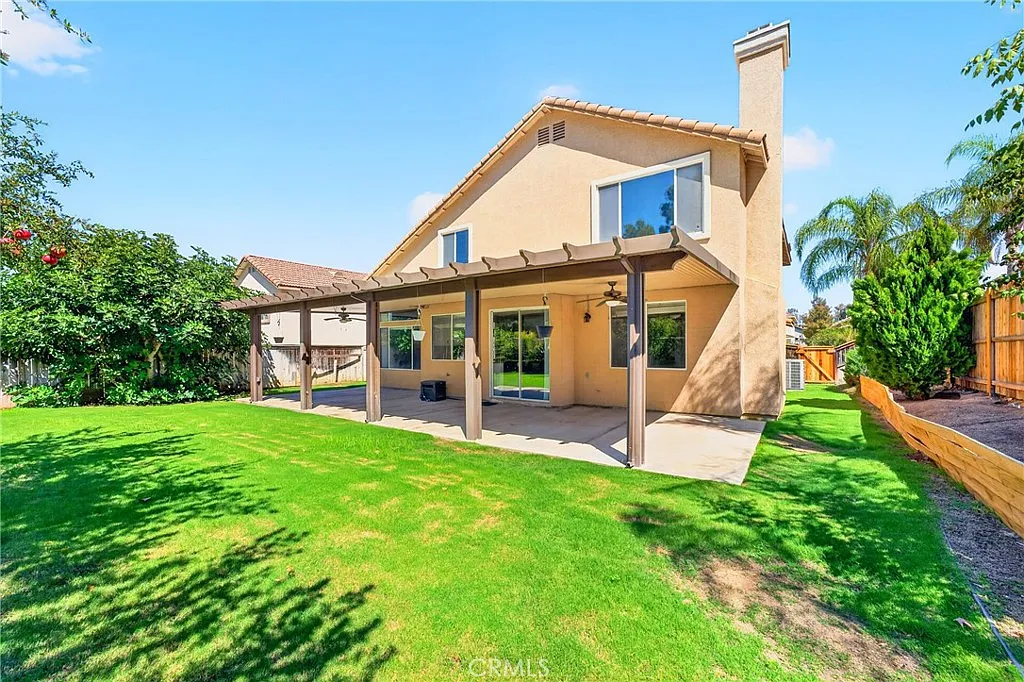 4 bed, 2261 sqft, $3,550 — Photo 4