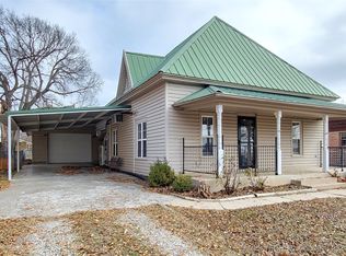 508 S 7th St, Okemah, OK 74859