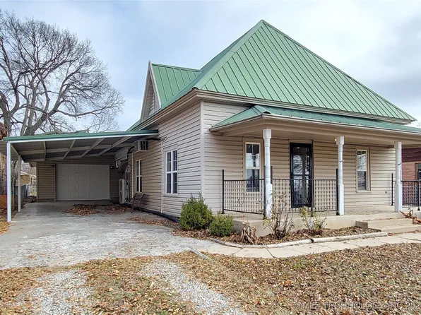 508 S 7th St, Okemah, OK 74859