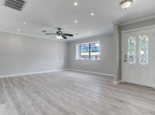 2516 Raspberry Ln, Pasadena, TX 77502