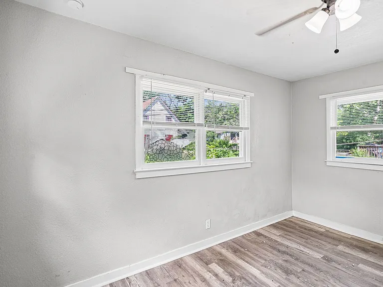 8102 Highland Ave — Photo 14