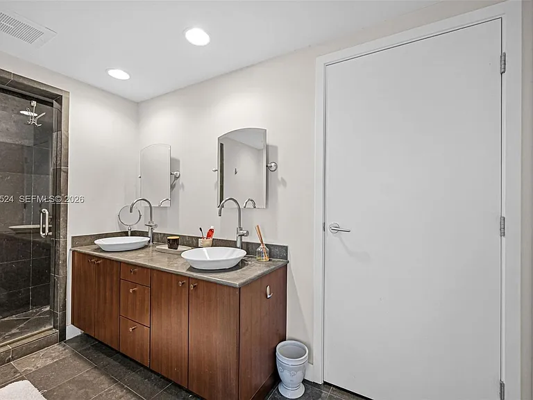 3801 Collins Ave #1102 — Photo 33