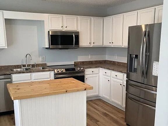 3rd image of 129 Ridgewood Cir