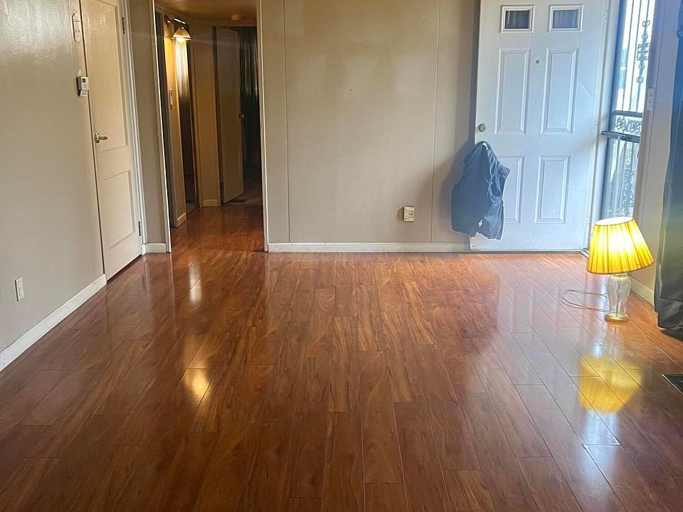 1st image of 891 S Hampton Rd