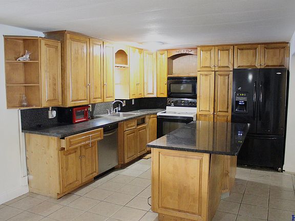 2nd image of 1907 Bellville Cir