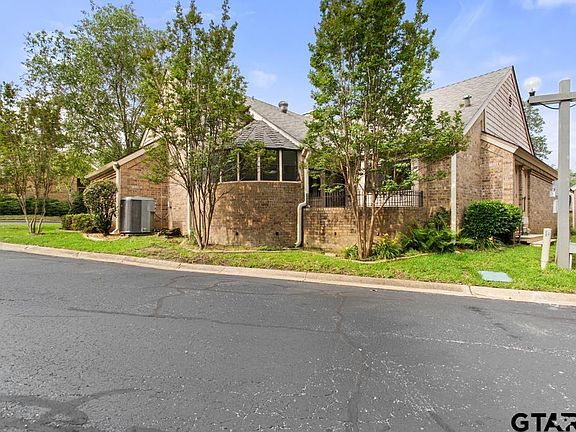 4th image of 822 Bradley Ct