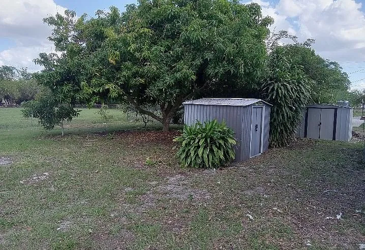 3 bed, 864 sqft, $1,400 — Photo 3