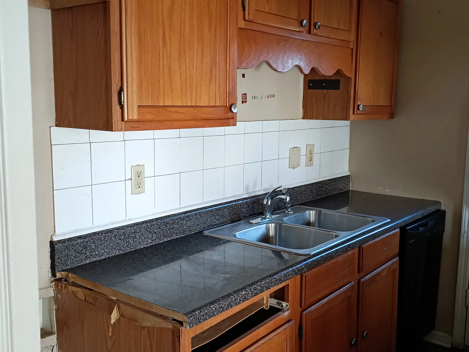 3 bed, 1154 sqft, $1,345 — Photo 3