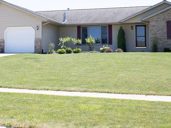 2nd image of 904 Dennis Dr