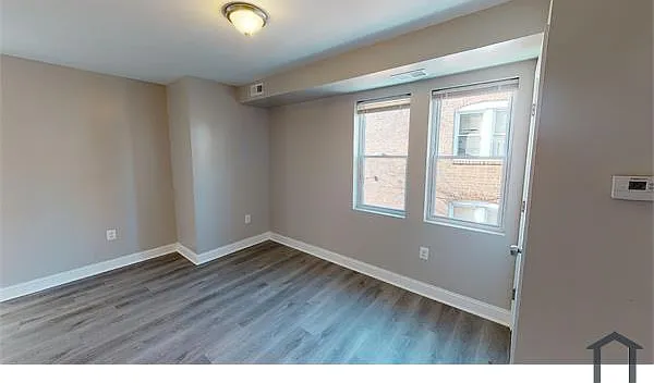 3 bed, $2,549 — Photo 2