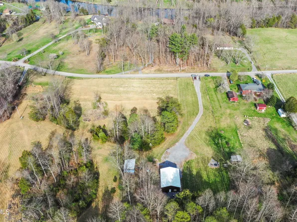 990 Bullock Hollow Rd, Bristol, TN 37620