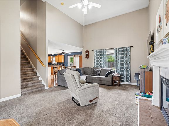 5th image of 1004 SW 46th St
