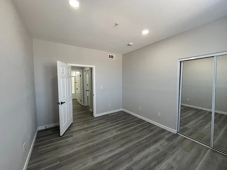 2820 Sawtelle Blvd — Photo 143