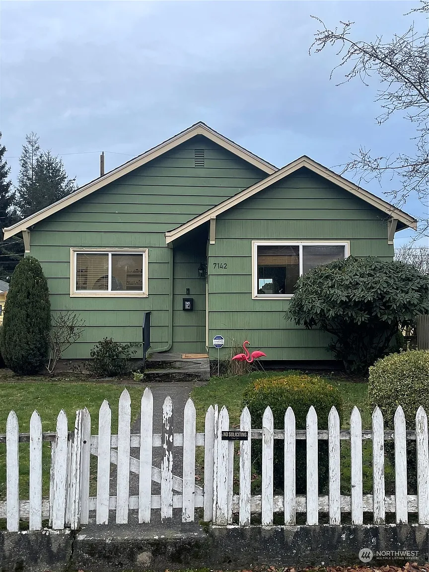 7142 32nd Avenue SW photo 1