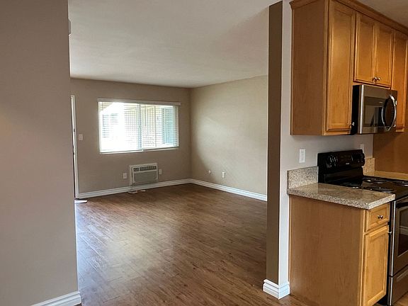 5th image of 4555 51st St APT 07