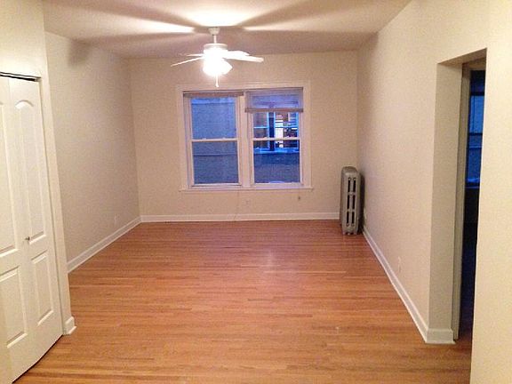 2nd image of 3924 N Pine Grove Ave APT 2E