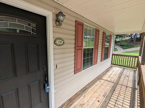 3rd image of 1301 Winding Way