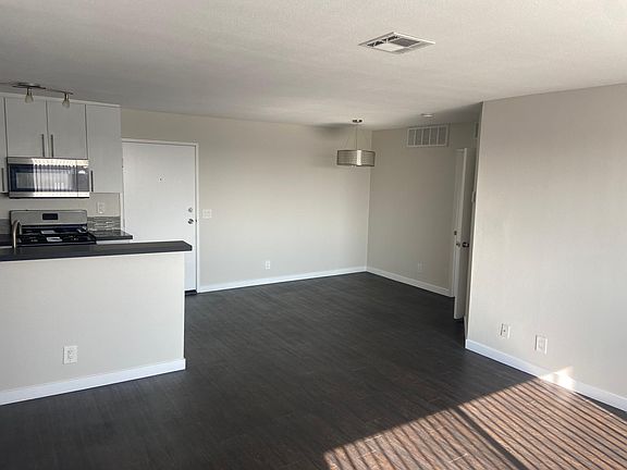 5th image of 1400 N Edgemont St #311