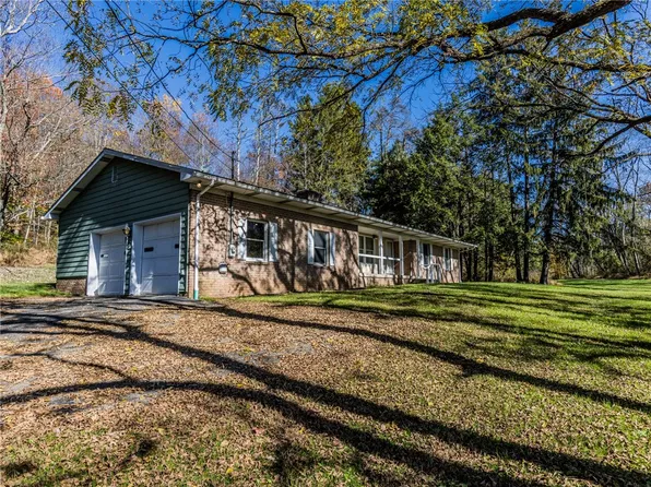 308 Wallace Ln, Ligonier, PA 15658
