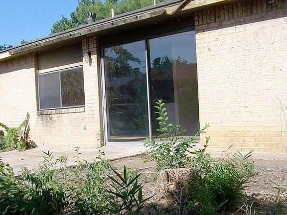 2nd image of 149 Pinewood Pl