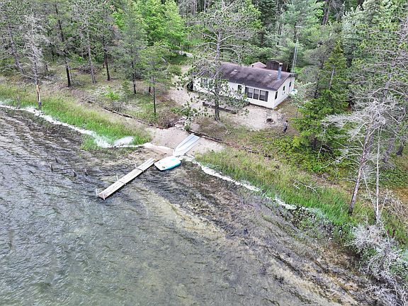 4th image of 7584 Melvindale Camp Rd