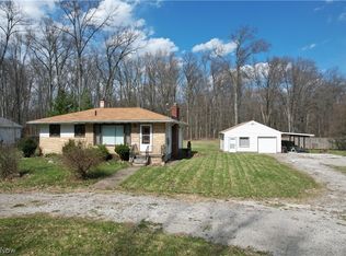 17570 Lakewood Ave, Lake Milton, OH 44429