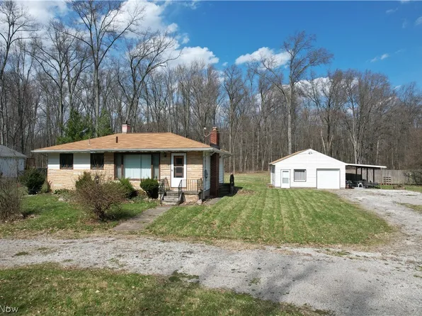 17570 Lakewood Ave, Lake Milton, OH 44429