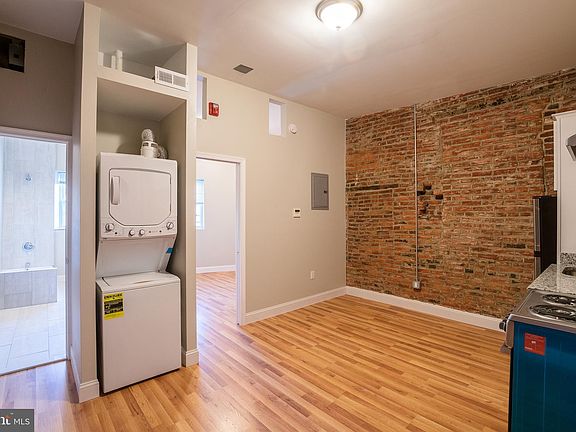 2nd image of 1126 E Passyunk Ave Unit 3F