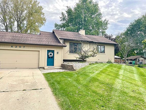 3rd image of 6207 Thorncliff Dr