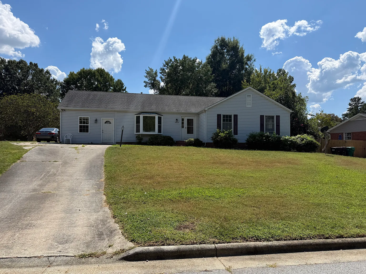 3 bed, 3.5 bath, 1640 sqft, $1,900 — Photo 1