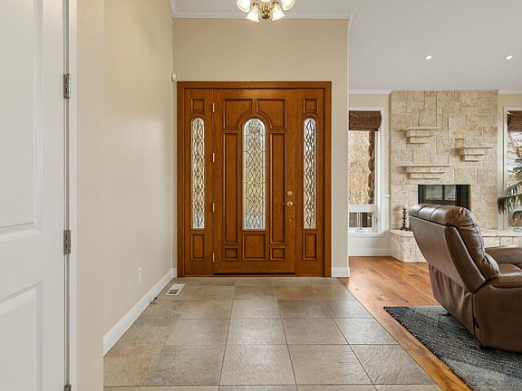 5th image of 6586 Coopers Hawk Rd