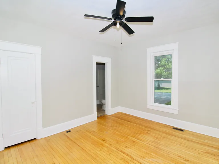 2035 Broadway St — Photo 8