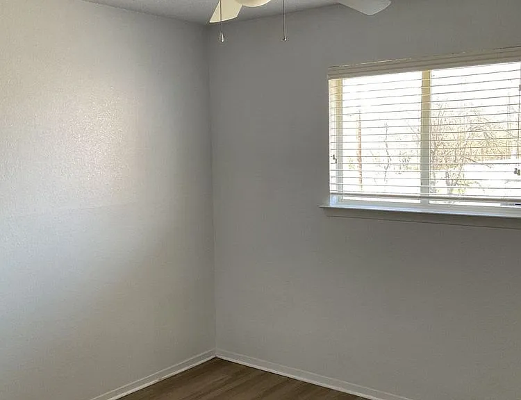 2209 Dickens Dr — Photo 13