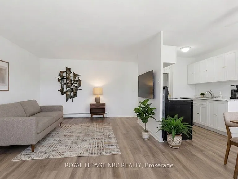 485 Thorold Rd #302 — Photo 13
