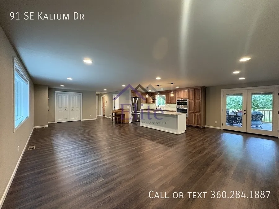 3 bed, 1929 sqft, $2,700 — Photo 3
