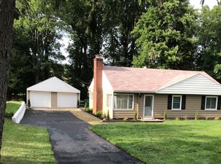 1575 Mapleview Dr, Seven Hills, OH 44131