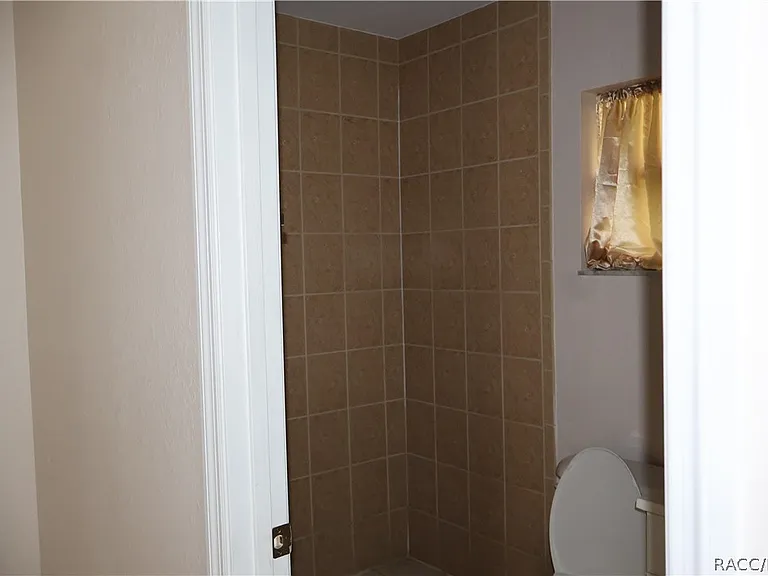 9047 N Travis Dr — Photo 7