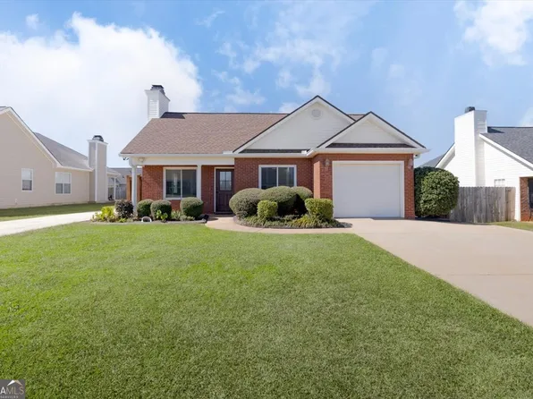 208 Stirling Bridge Dr, Warner Robins, GA 31088