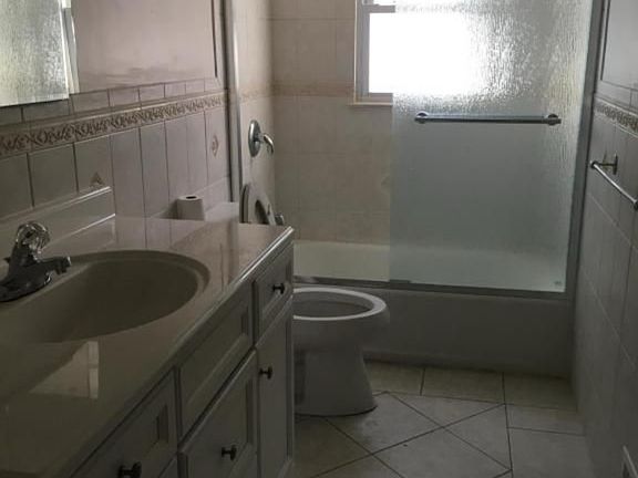 3rd image of 366 Grandview Ave #1