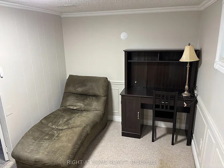 41 Deerhurst Ave — Photo 15