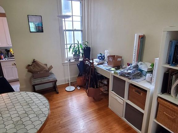 3rd image of 2433 Fairmount Ave #B