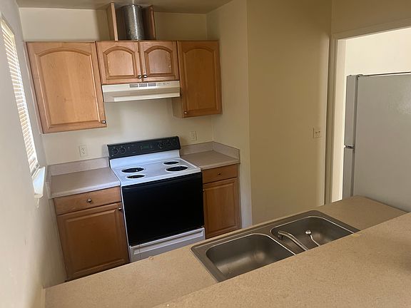 2nd image of 1312 Pinellas St #1