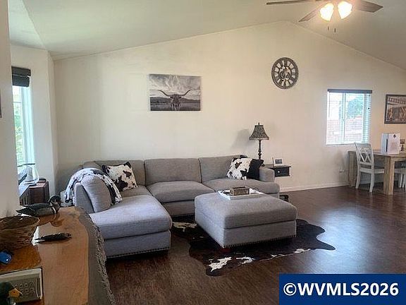 2nd image of 1048 Kees St