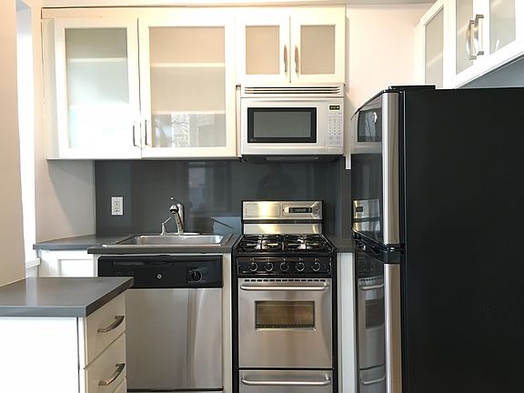 3rd image of 3111 Broadway APT 5E