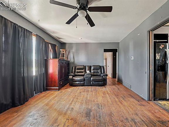 4th image of 1521 Alexander Cir