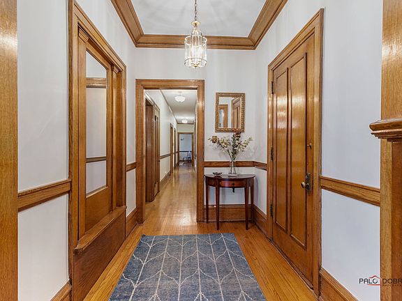 4th image of 1641 Hinman Ave APT 1