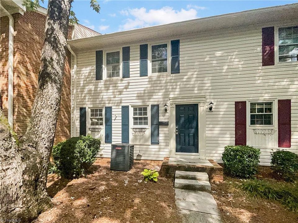 1st image of 3219 Regents Park Ln Unit C