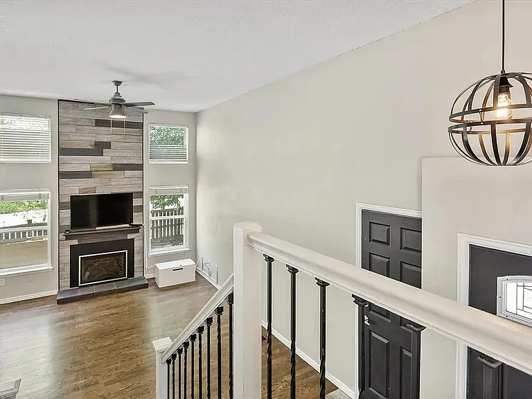 9228 Butterwood Ct — Photo 16