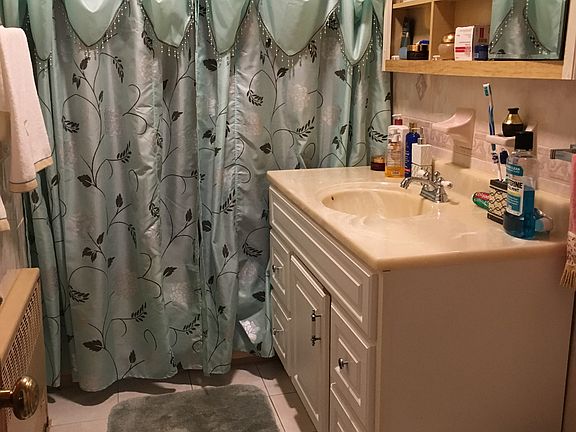3rd image of 2046 E 54th St #2