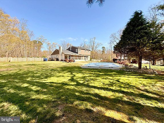 3rd image of 15 Lippincott Ave